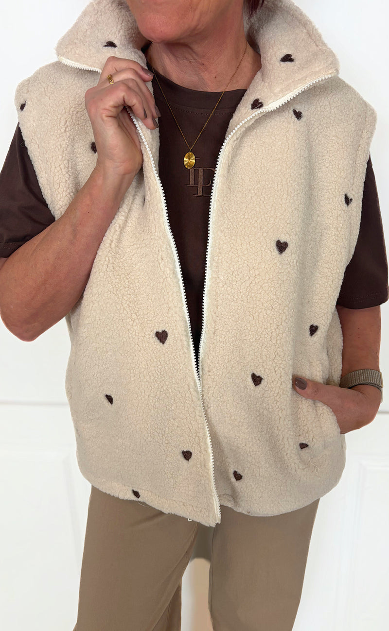 Say INA Copenhagen Fleece Vest - Fia - Beige W. Brown Embroidery Hearts
