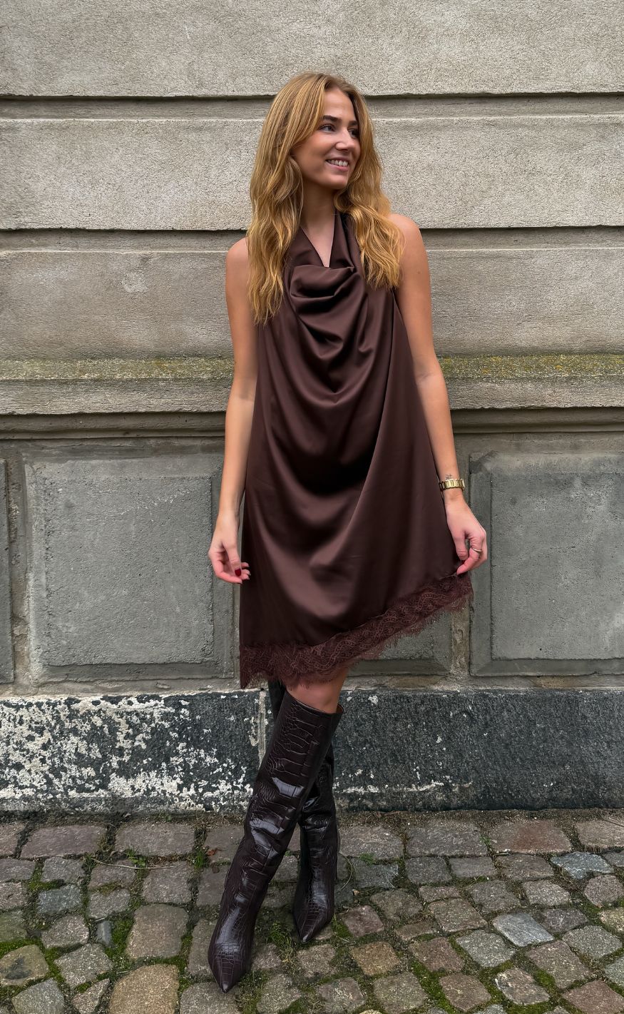 A-View Kjole - Katti Asymetric - Dark Brown