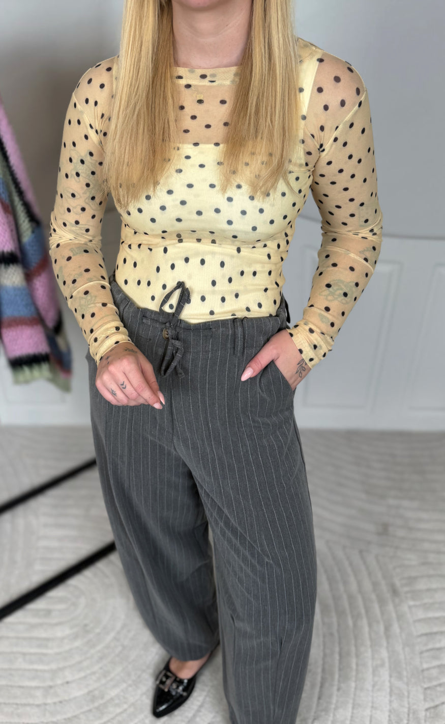 Black Colour Bluse - Annie Mesh - Yellow Dot