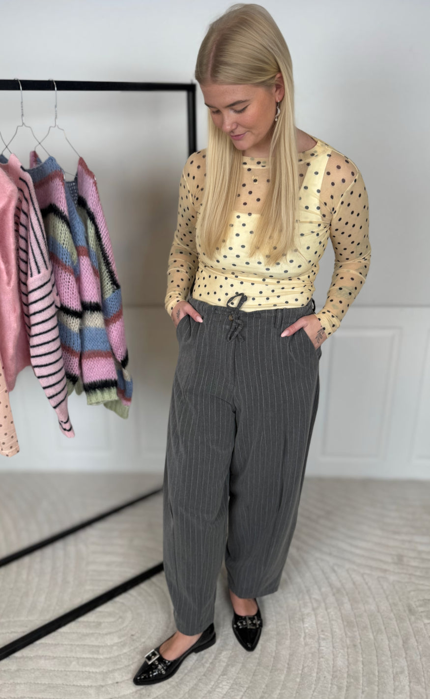Black Colour Bluse - Annie Mesh - Yellow Dot