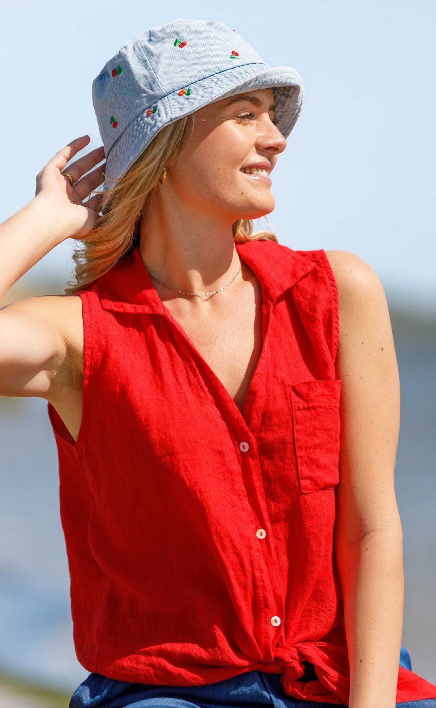 Black Colour Bøllehat - Maluca - Lt. Blue Denim/Cherry