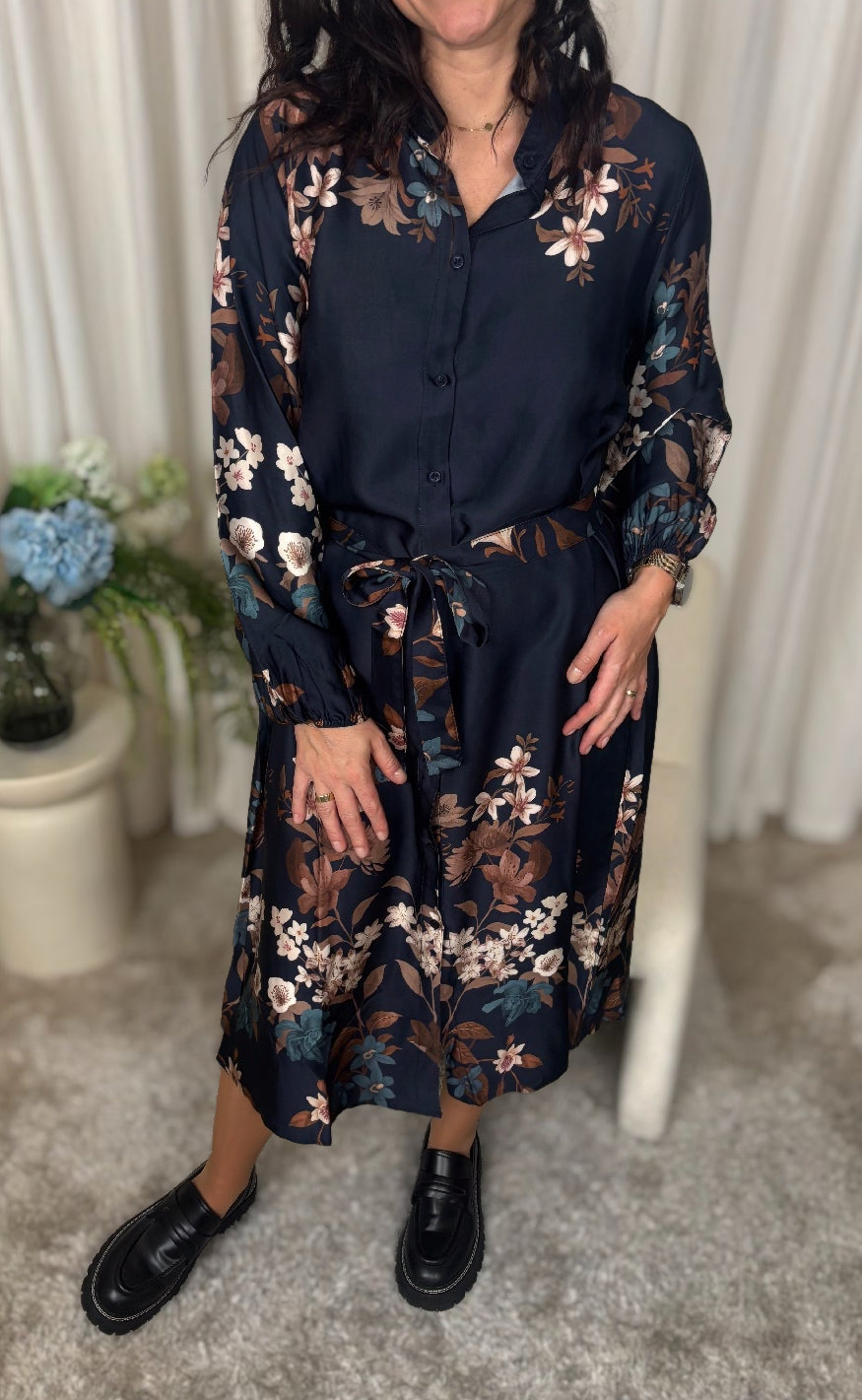 Black Colour Kjole - Zendaya - Navy Flower
