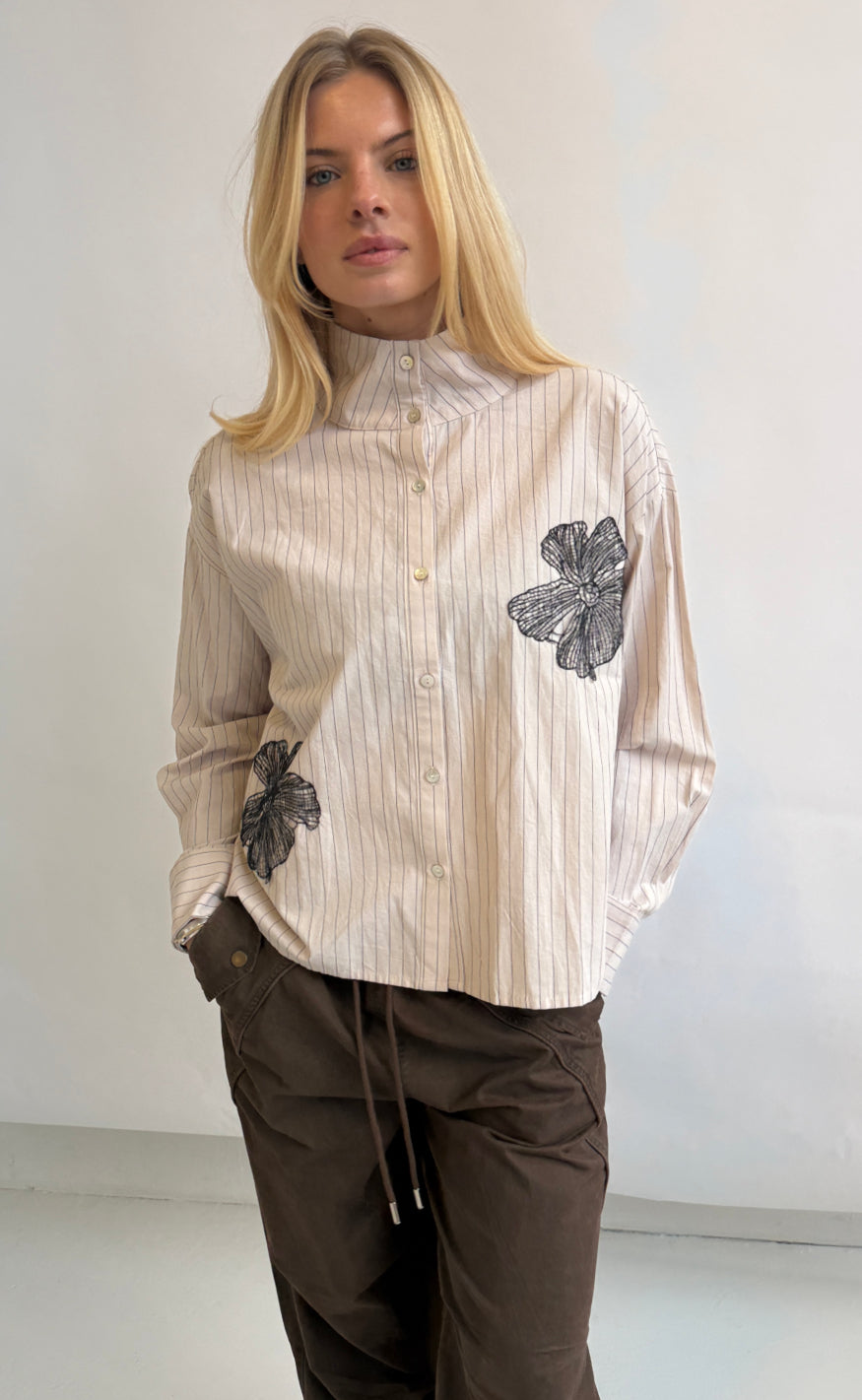Continue Bluse - Jessie Embroidery - Sand Stripe