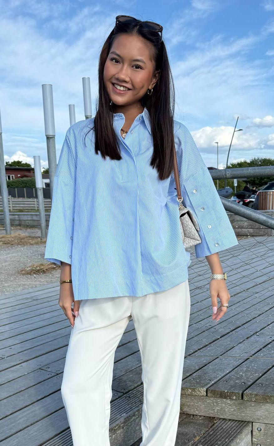 Continue Skjorte - Klara - Blue Stripe