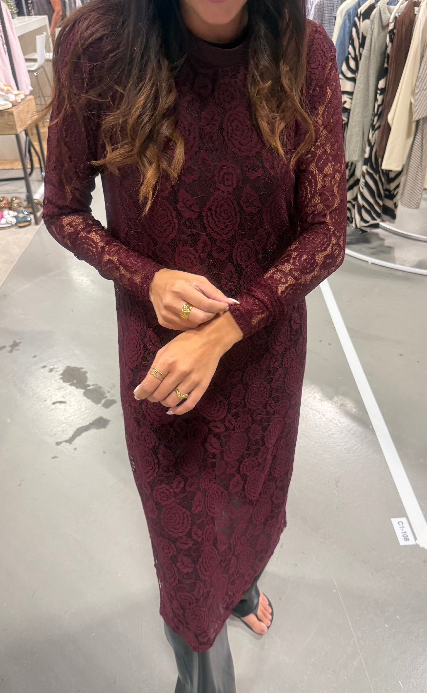 Liberte Kjole - Lacy - Bordeaux Lace