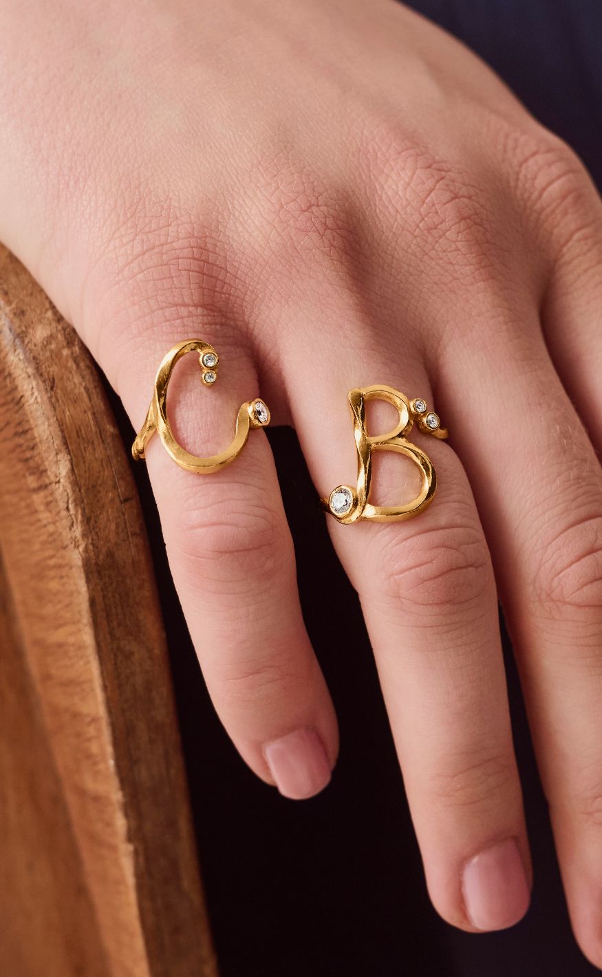 Maanesten Ring - C Alphabet - Gold Colour