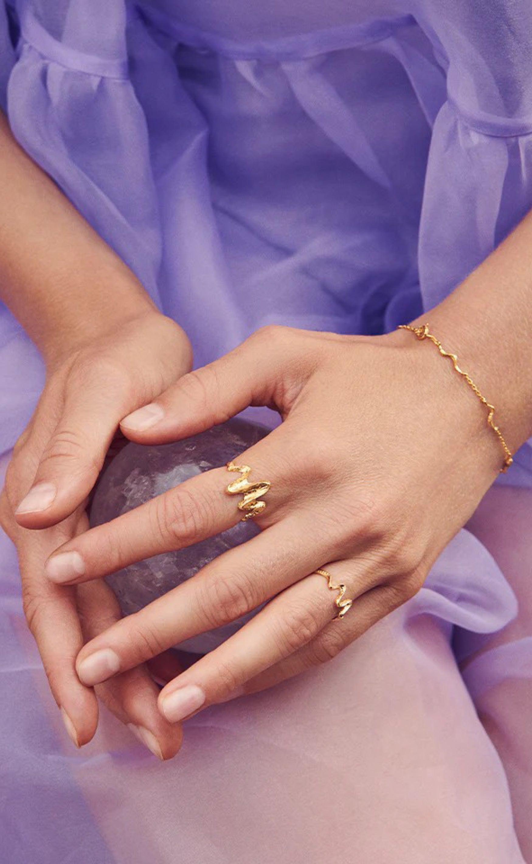 Maanesten Ring - Sonar - Gold Colour