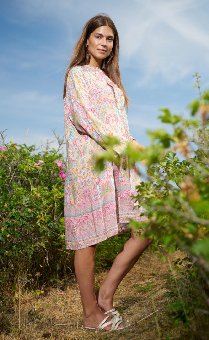 Marta Du Chateau Kjole - 2604B - Bellini Rosa