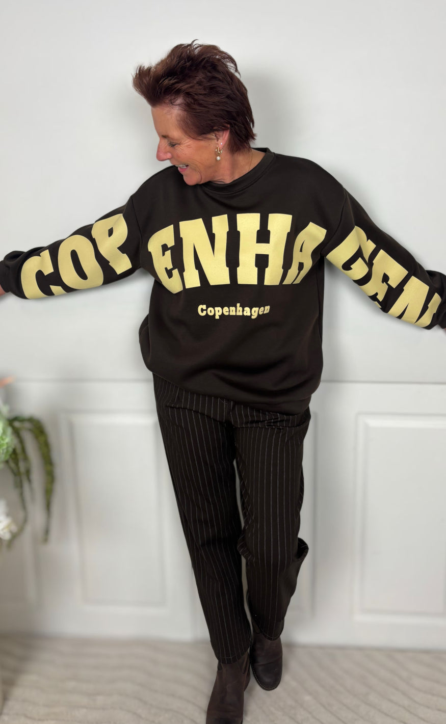 Marta Du Chateau Sweatshirt - Hibiscus - Brown/Yellow