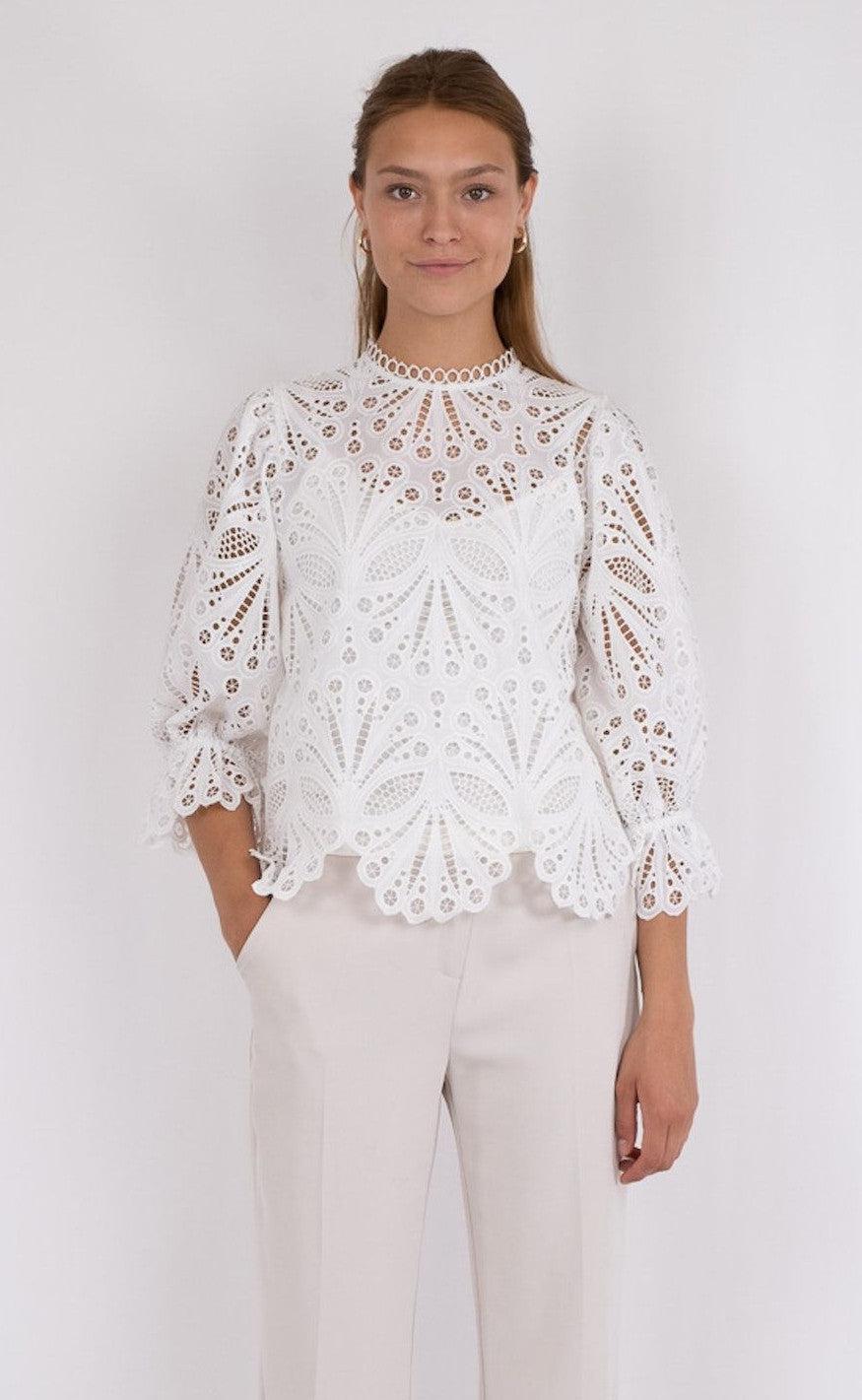 Neo Noir Bluse - Adela Embroidery - Off White