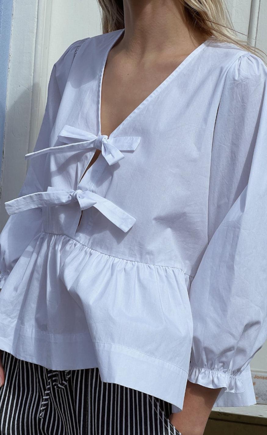 Neo Noir Bluse - Bella Solid - White