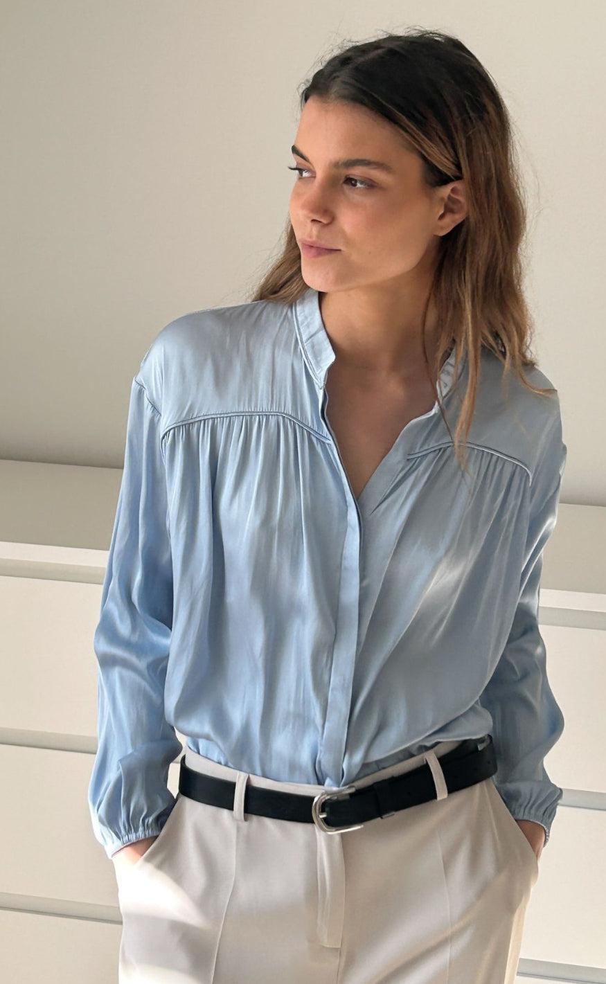 Neo Noir Bluse - Binnet - Light Blue