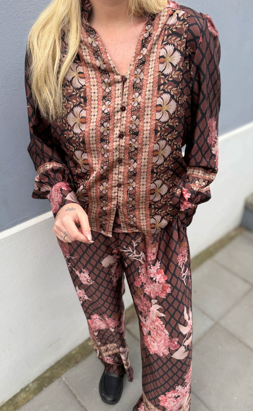 Neo Noir Bluse - Massima Botanical - Black