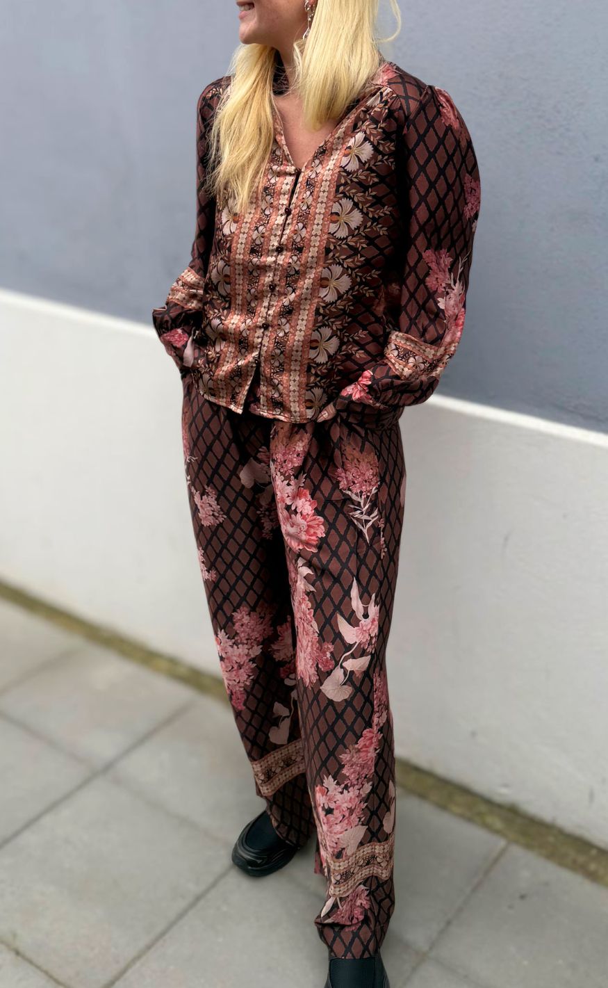 Neo Noir Bluse - Massima Botanical - Black