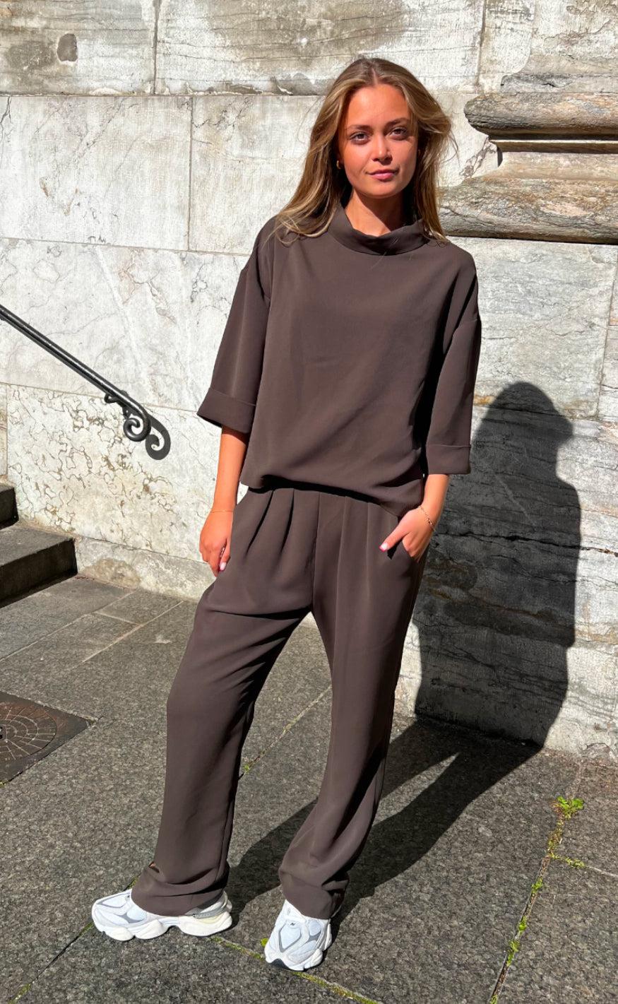 Neo Noir Jumpsuit - Arlo - Brown