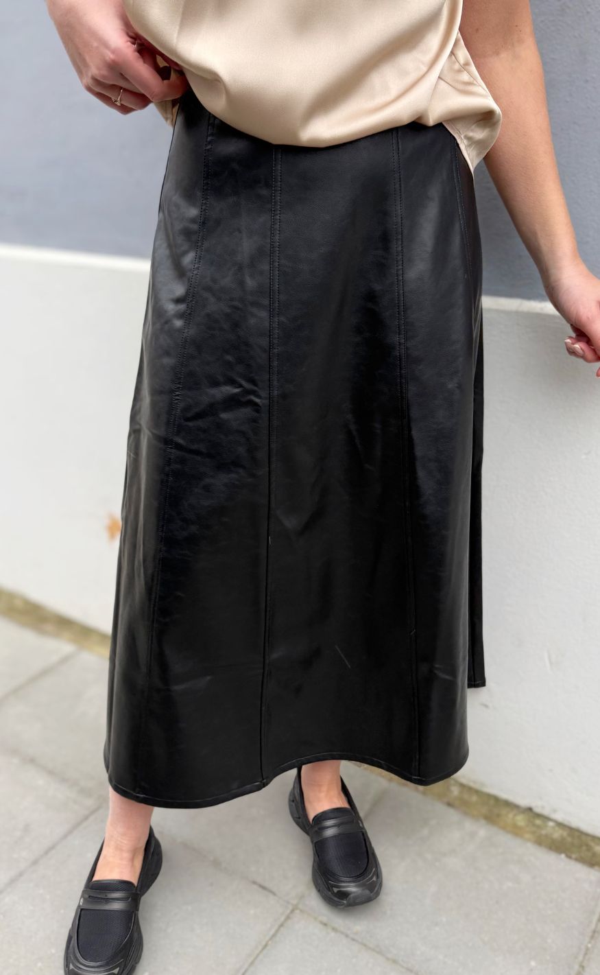 Neo Noir Nederdel - Raya Faux - Black