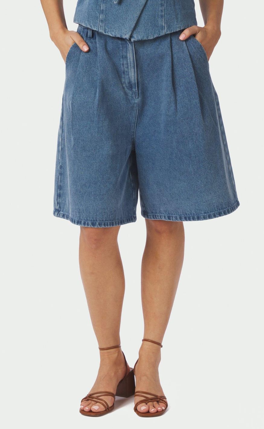 Neo Noir Shorts - Rosel - Blue