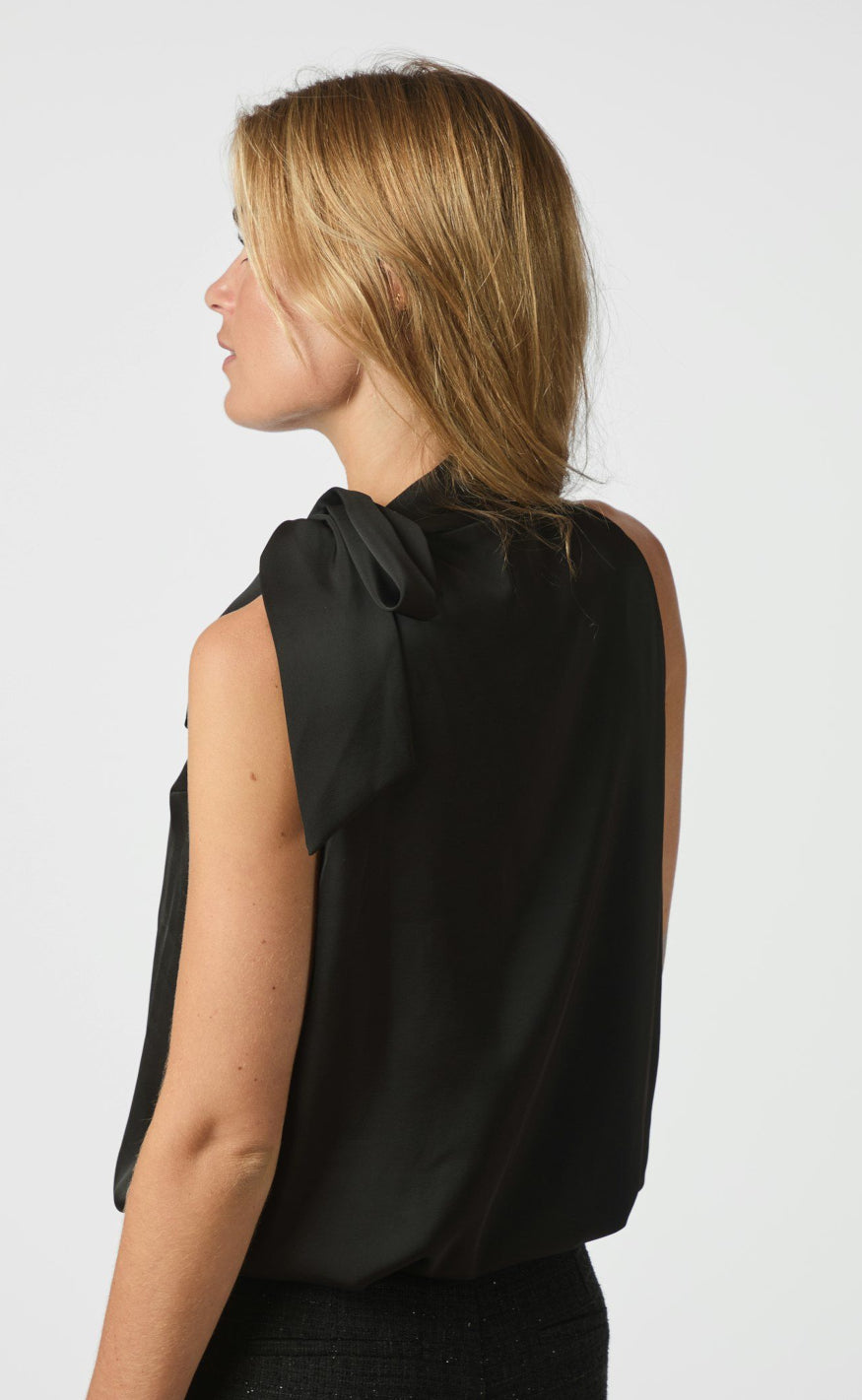 Neo Noir Top - Veda Drapy - Black