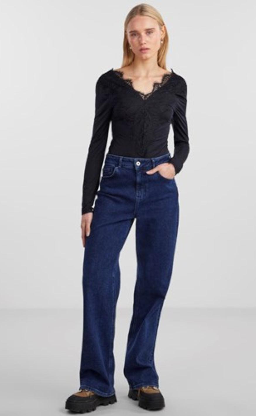 PIECES Top - Ilu - Black