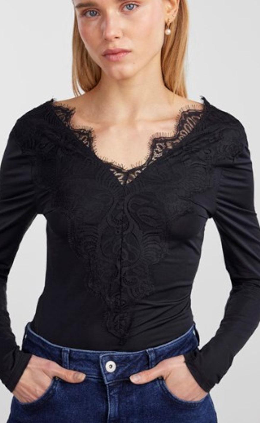 PIECES Top - Ilu - Black