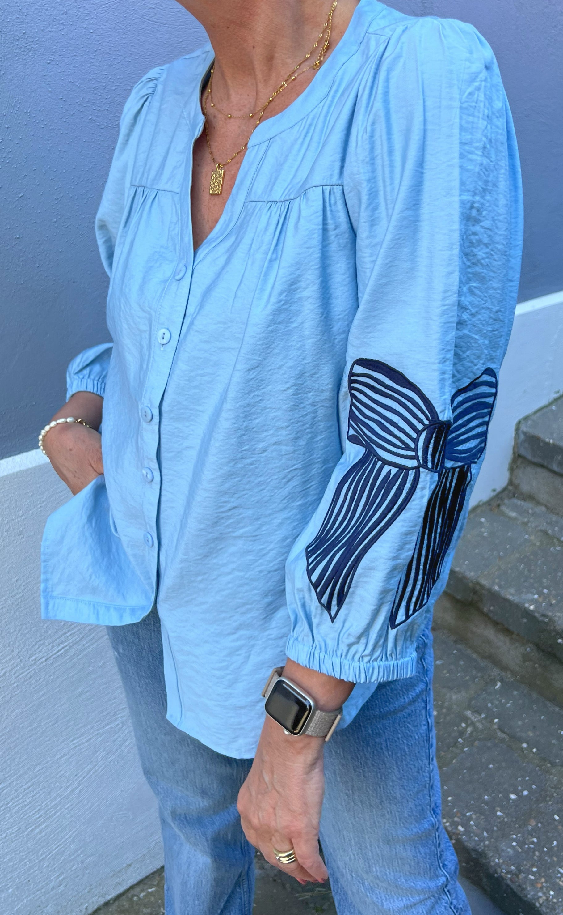 Say INA Copenhagen Bluse - Milly - Light Blue W. Navy Bows