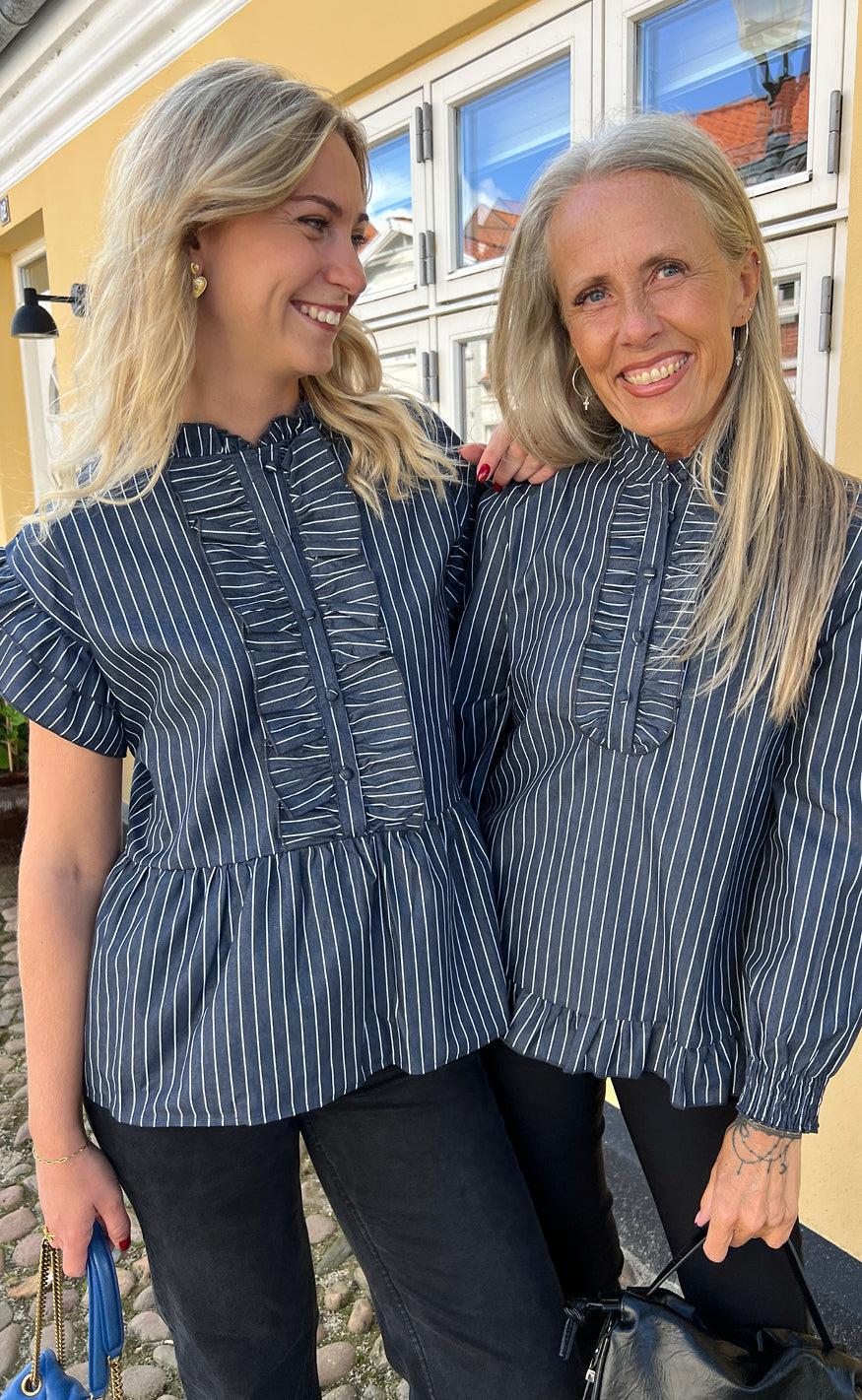 Say INA Copenhagen Bluse - Pia - Denim Blue Pinstripe