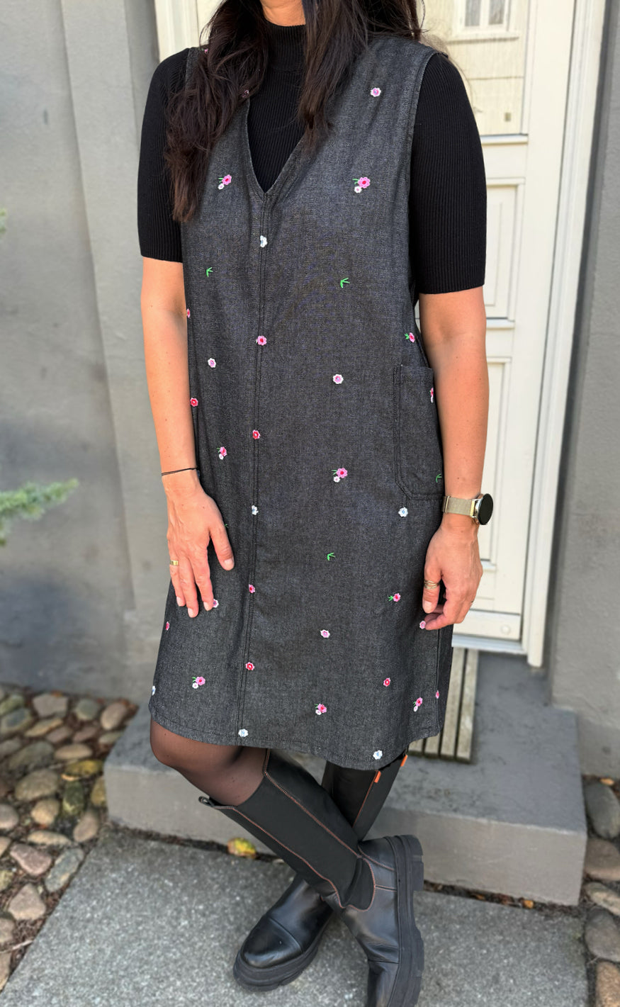 Say INA Copenhagen Kjole - Ania Spencer - Black Denim W. Flowers