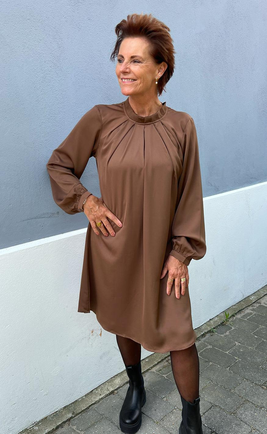 Say INA Copenhagen Kjole - Hazel - Chocolate
