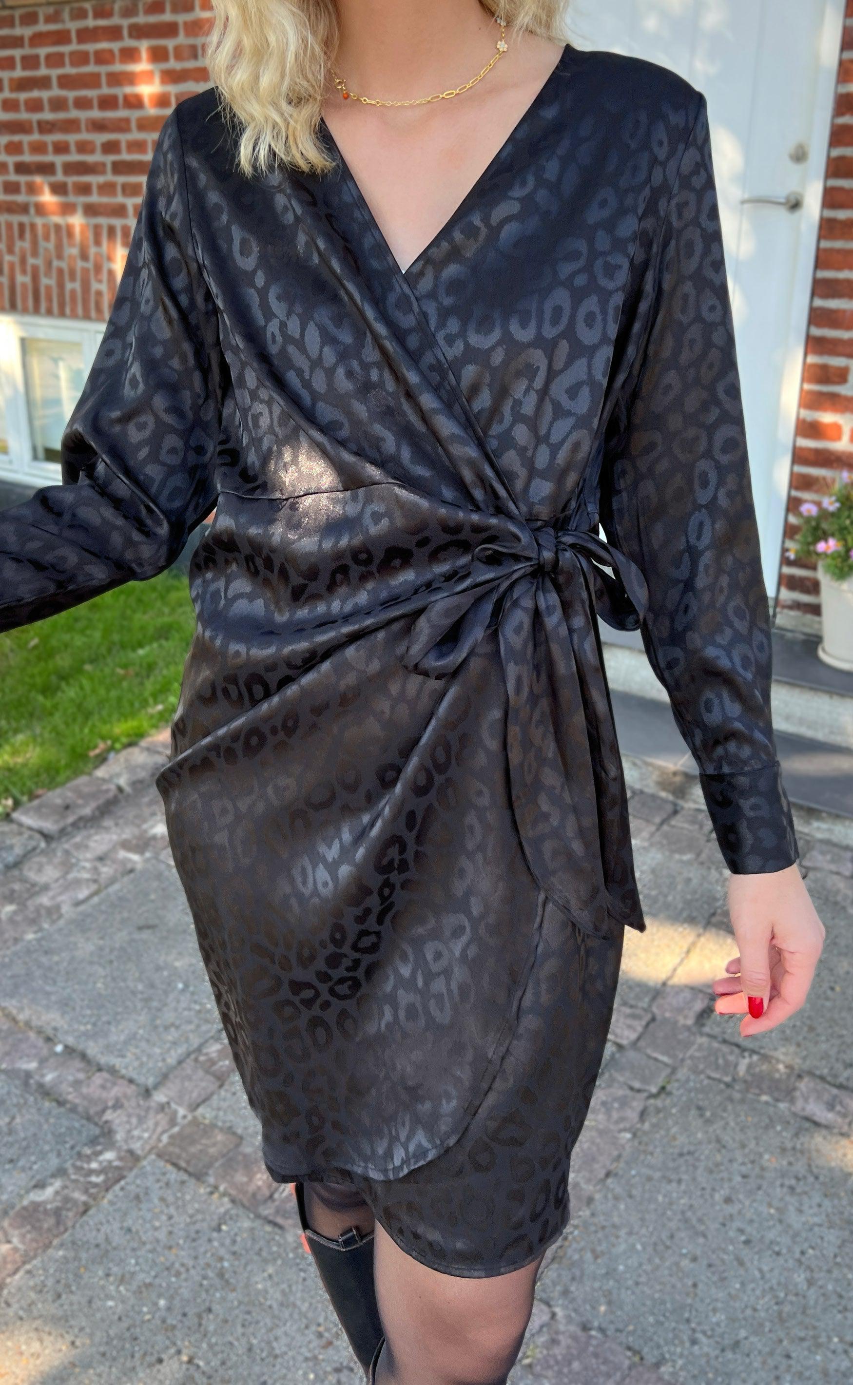 Say INA Copenhagen Kjole - Nynne - Black Leopard