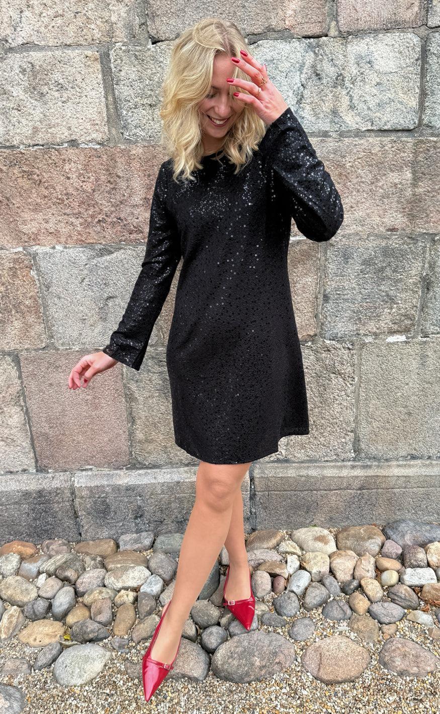 Say INA Copenhagen Kjole - Sima - Black Sequin