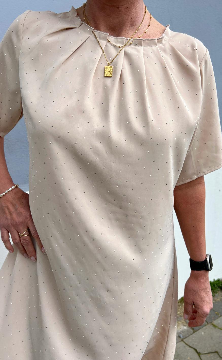 Say INA Copenhagen Kjole - Vicky Rhinestone - Beige
