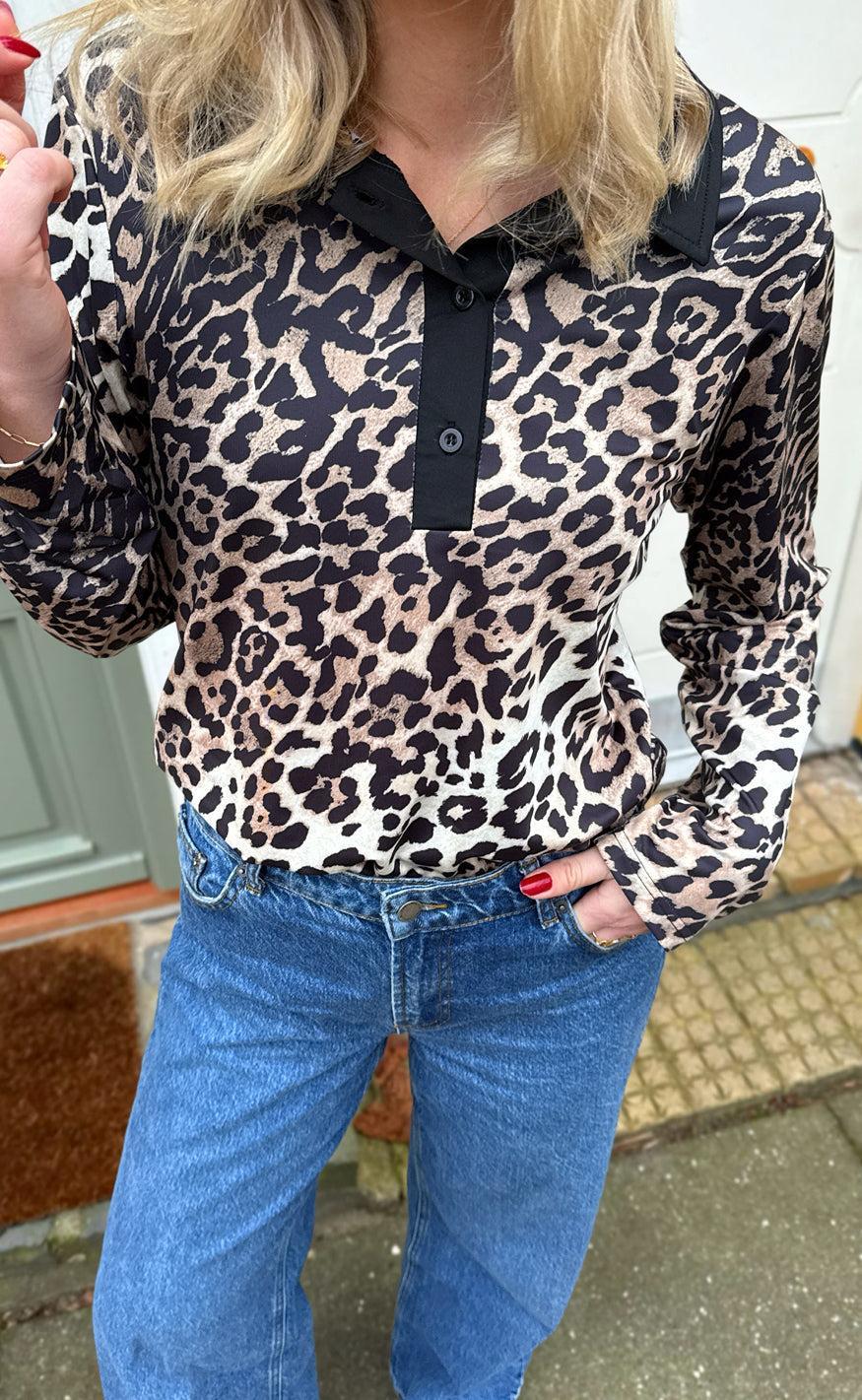 Say INA Copenhagen Polo / Bluse - Amira - Leopard