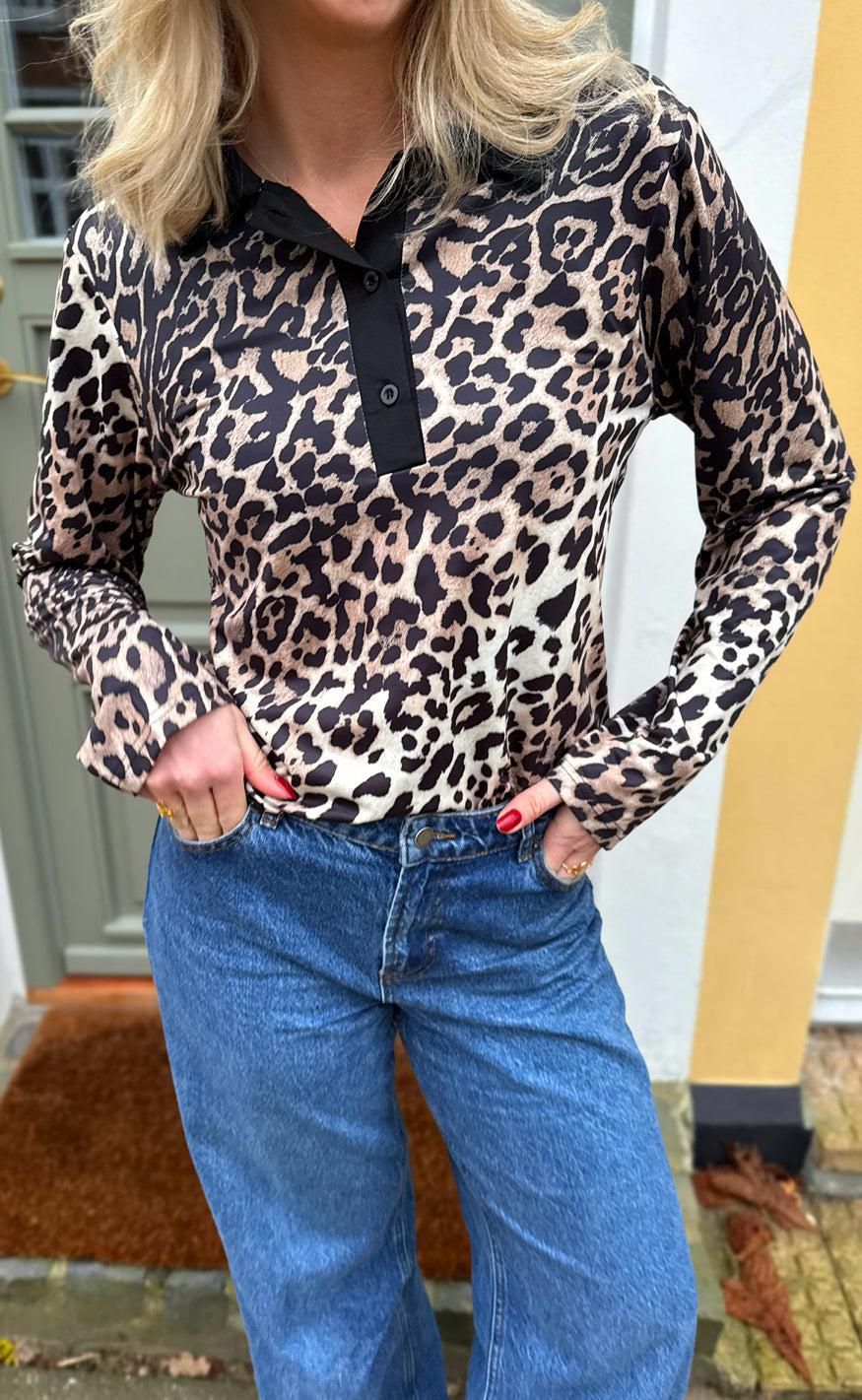 Say INA Copenhagen Polo / Bluse - Amira - Leopard