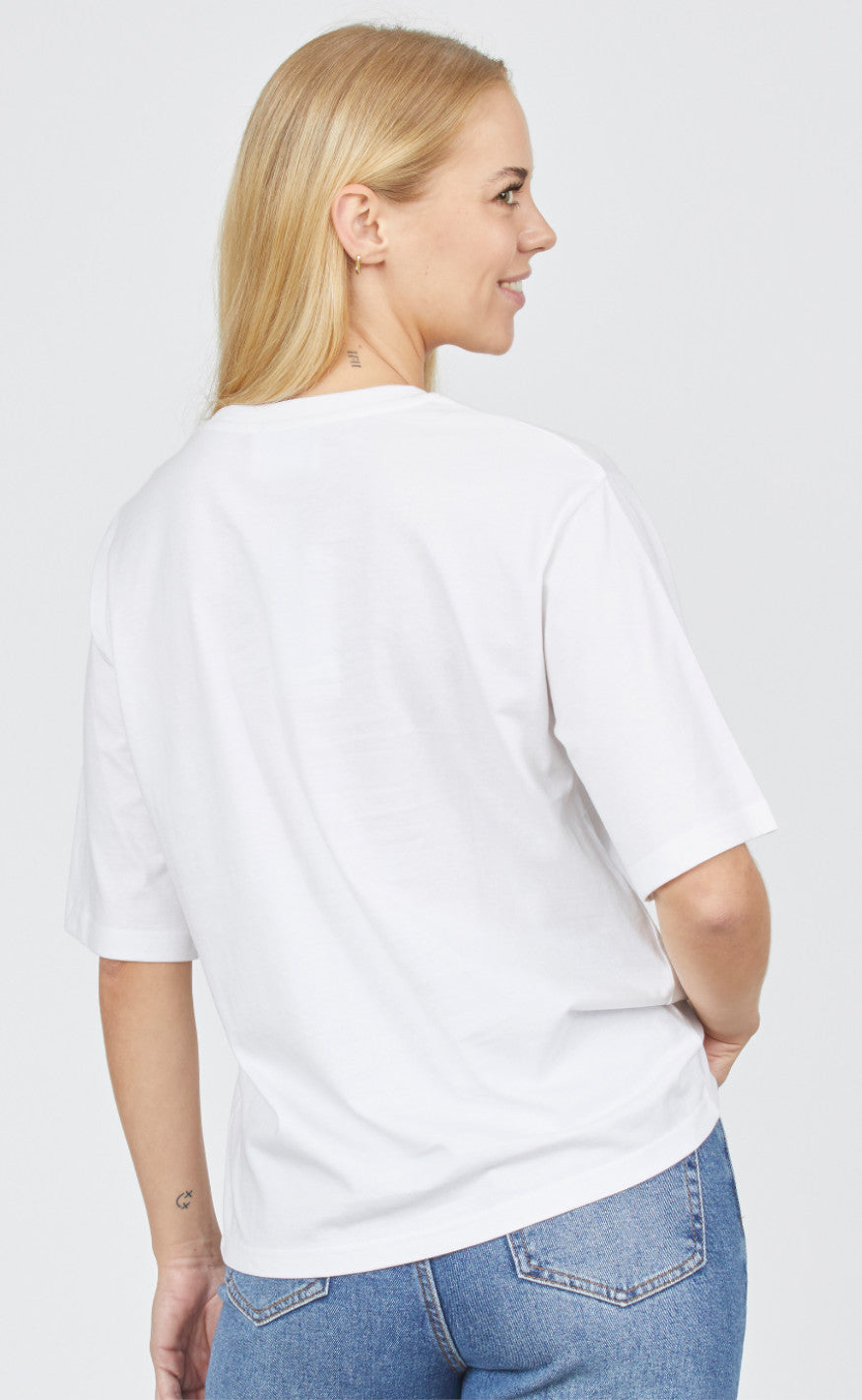 Sisters Point T-shirt - Heda Loose-.SS8 - White/Black