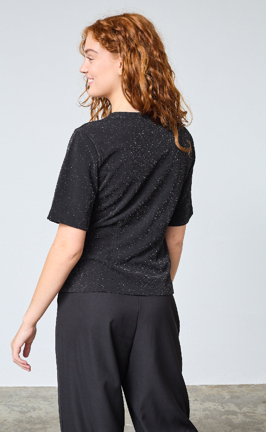 Sisters Point Top - Gova-TOP1 - Black/Silver