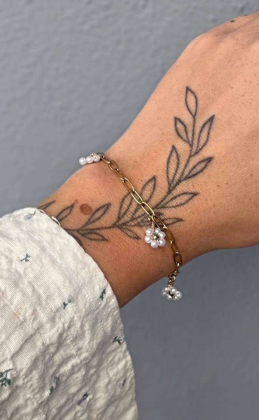 Smykkeli Copenhagen Armbånd - Small Flower - Gold Colour