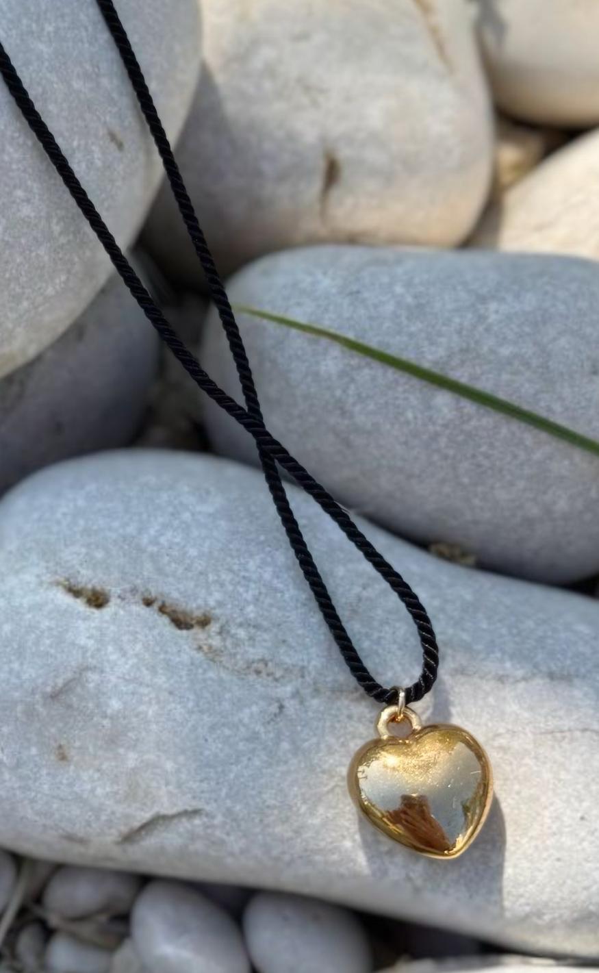 Smykkeli Copenhagen Halskæde - Gold Heart - Black