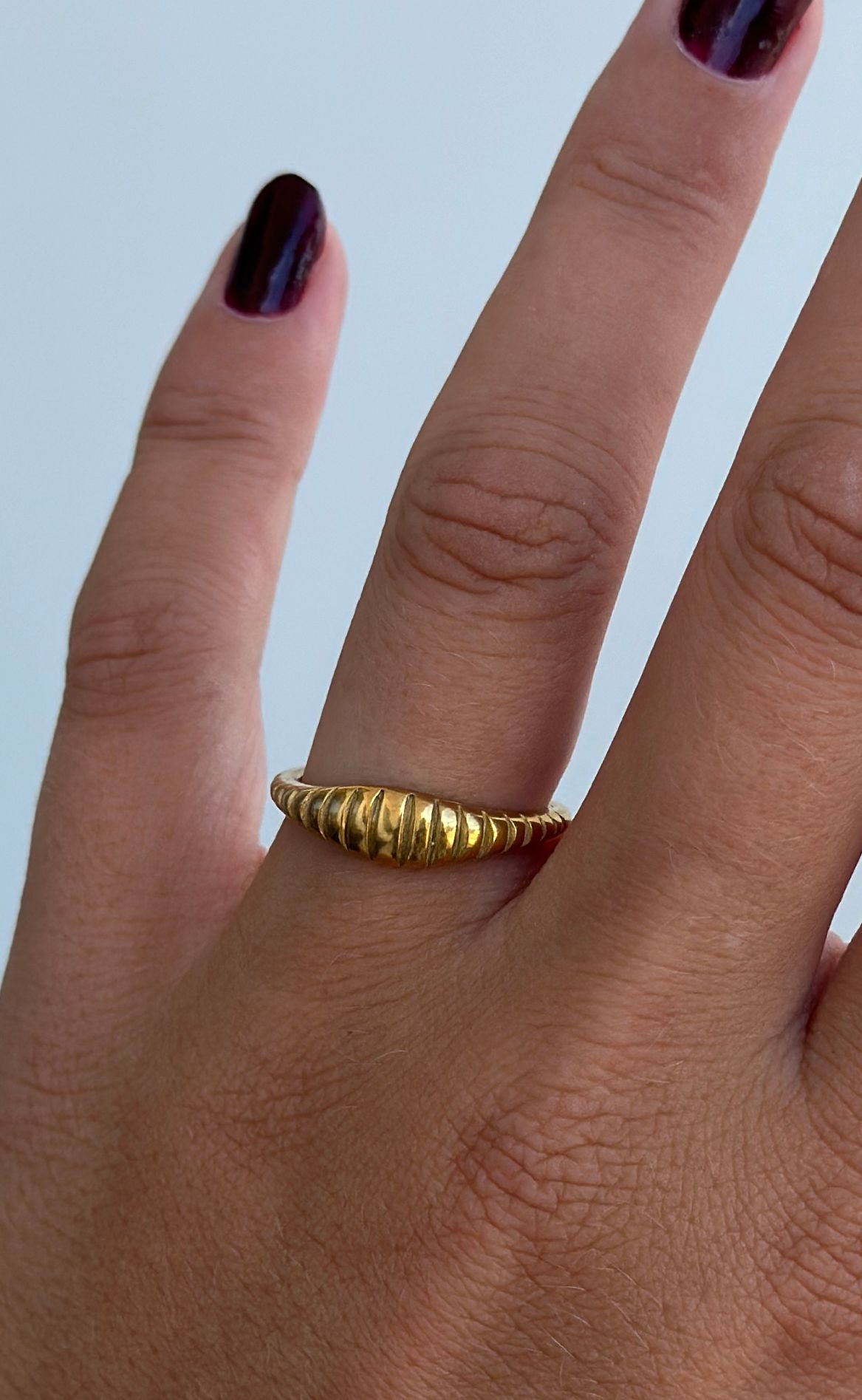 Smykkeli Copenhagen Ring - Twisted Crossaint Small - Golden Colour