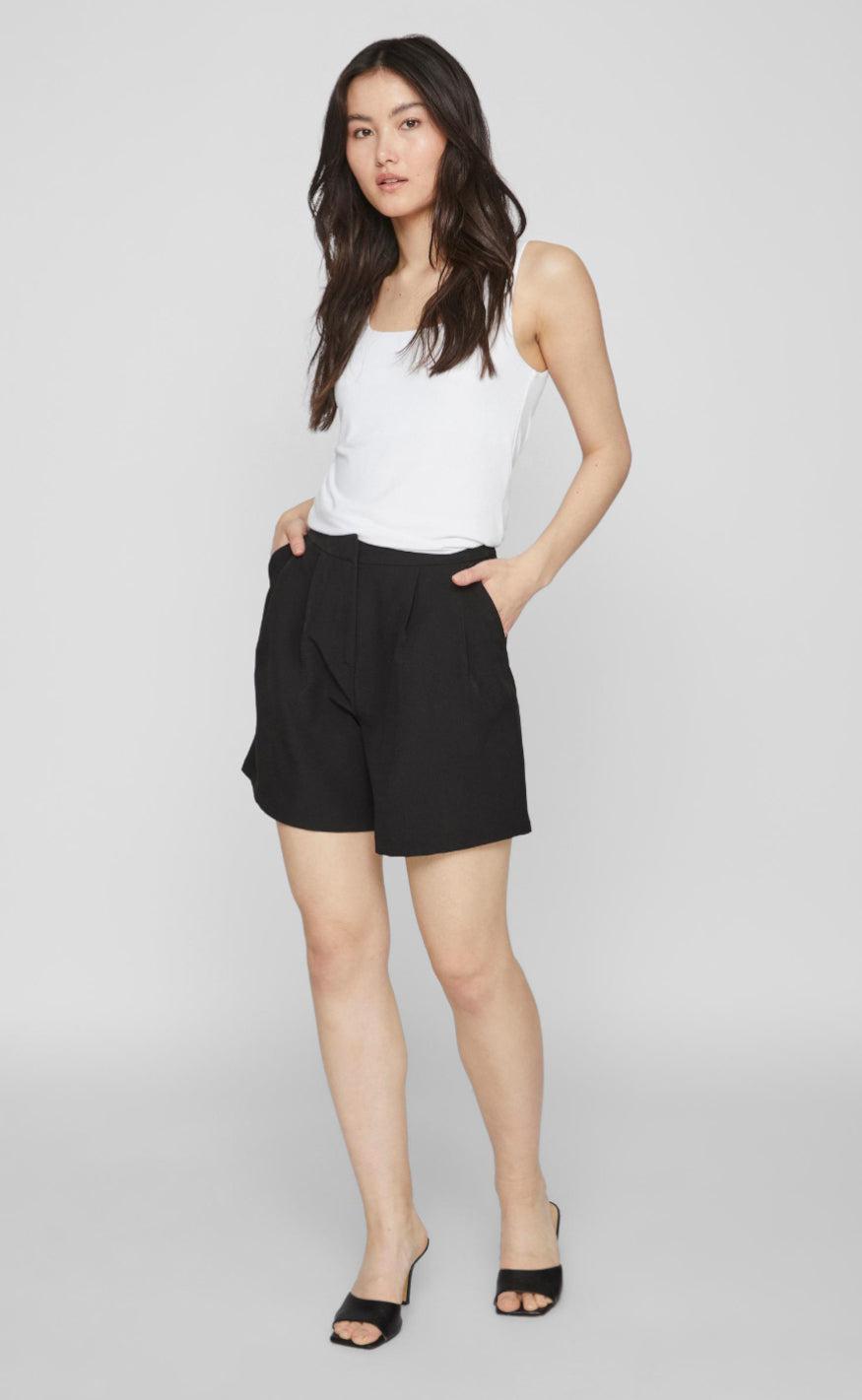 VILA Shorts - Kamma - Black