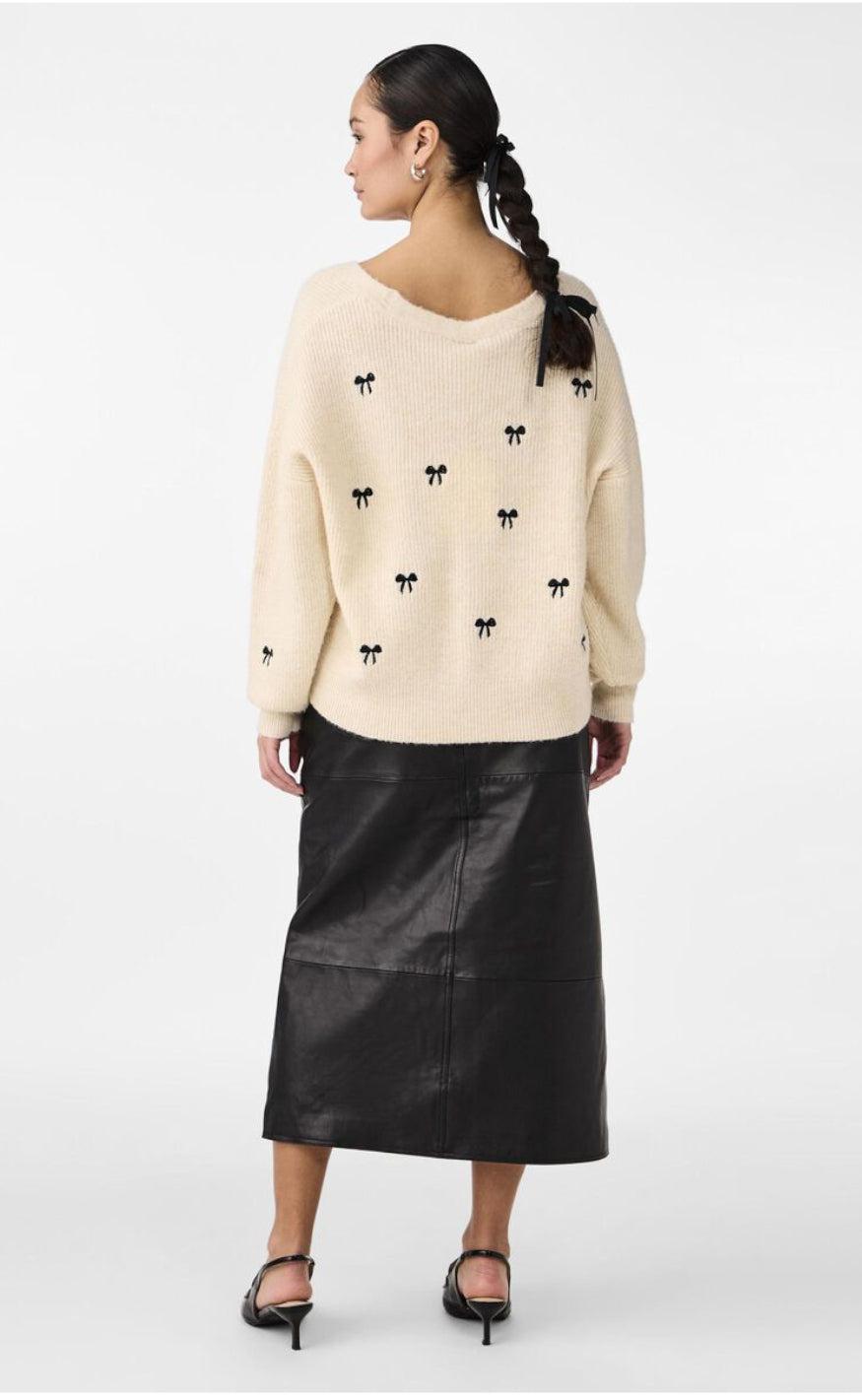 YAS Strik - Bow Embroided Knit - Birch