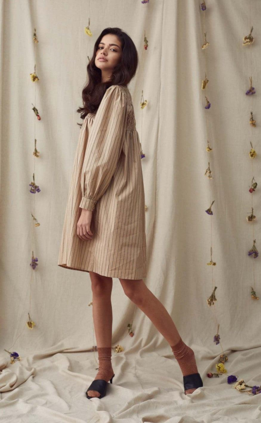 A-View Kjole - Oak Long - Sand