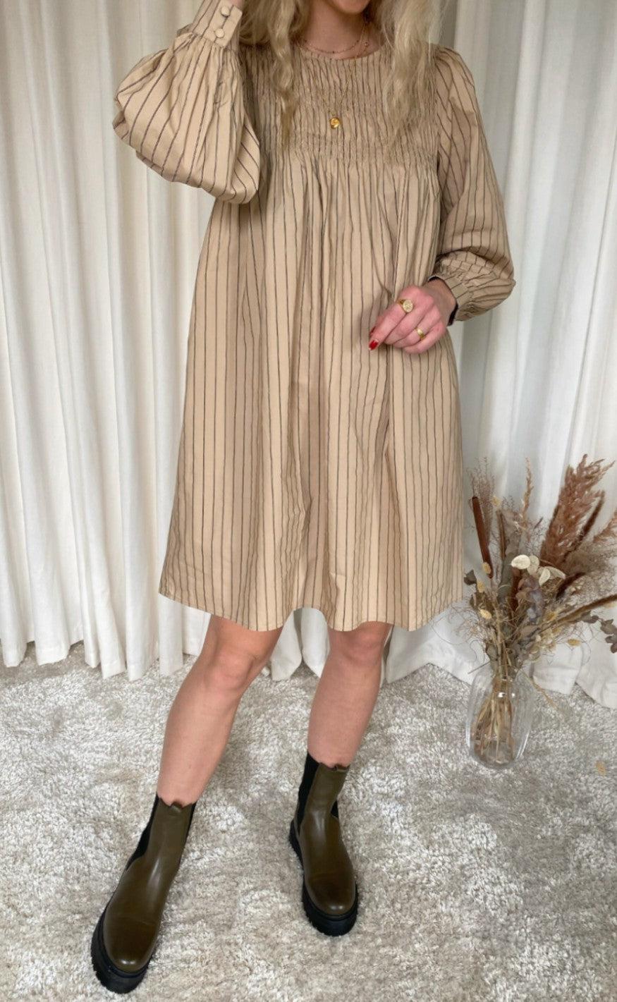 A-View Kjole - Oak Long - Sand