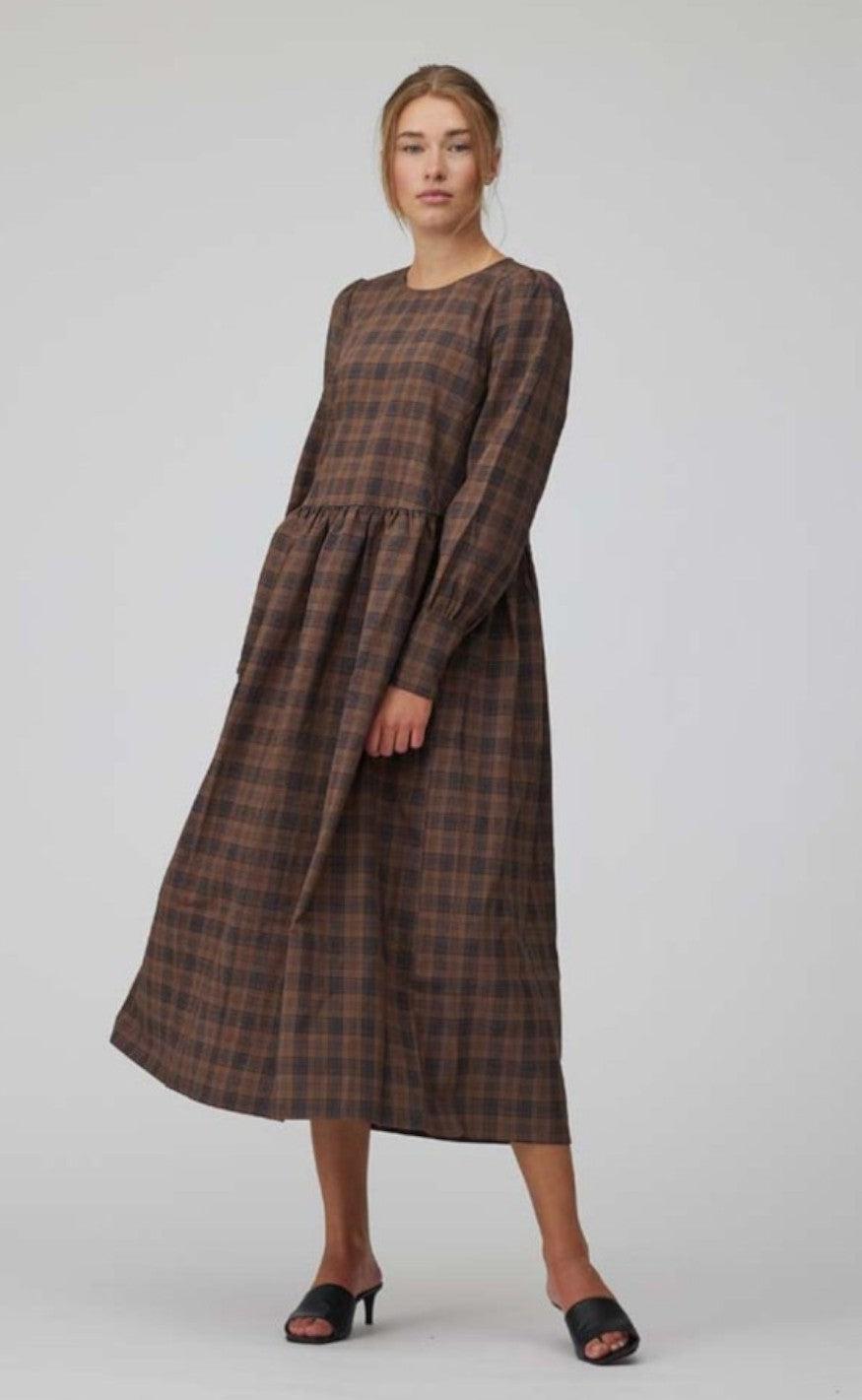 A-View Kjole - Ocean Long - Brown Check