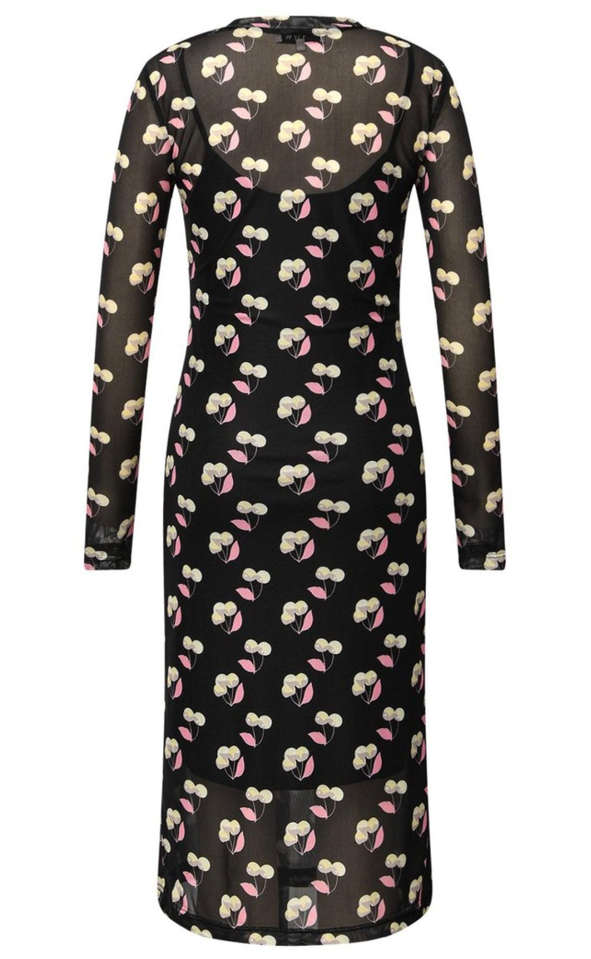 A-View Kjole - Silje - Black With Cherries