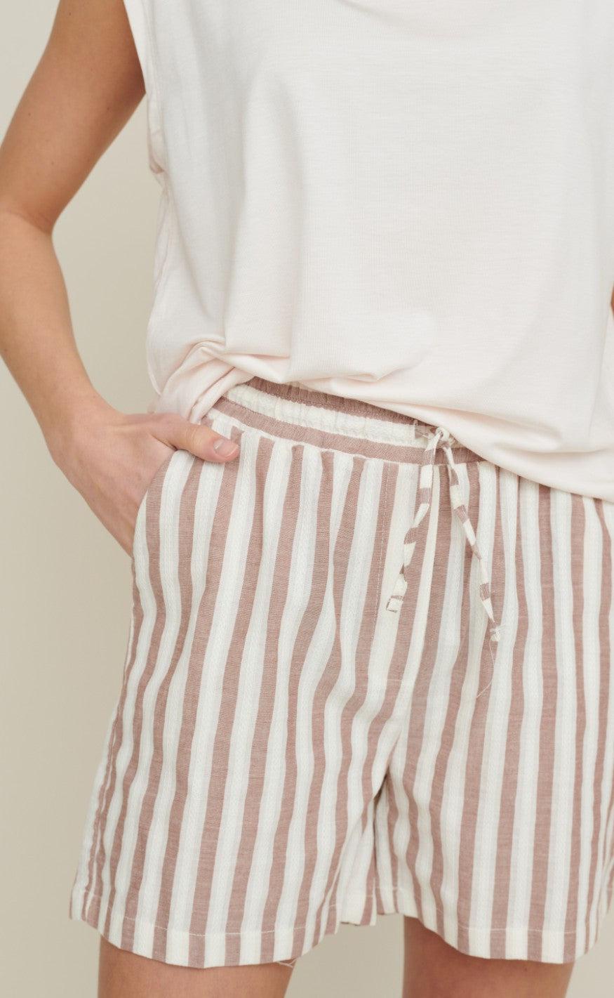 Basic Apparel Shorts - Evita - Mink