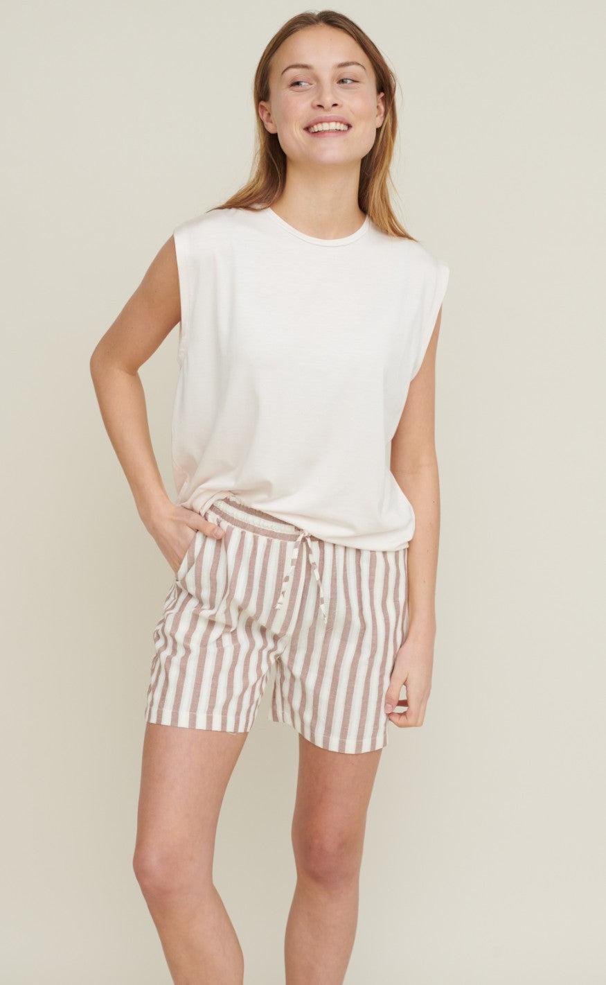 Basic Apparel Shorts - Evita - Mink