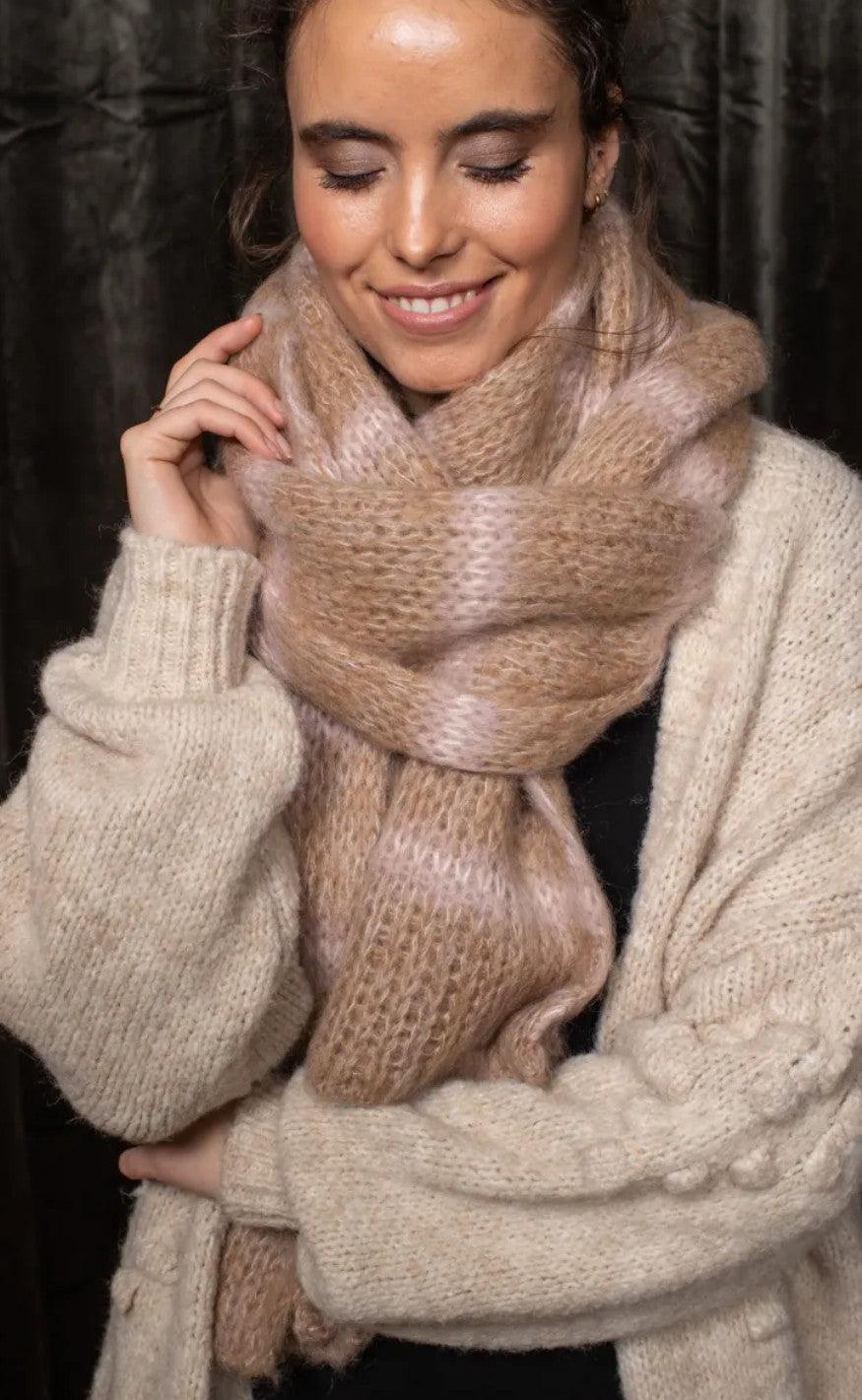 Black Colour Cardigan - Carli - Creme