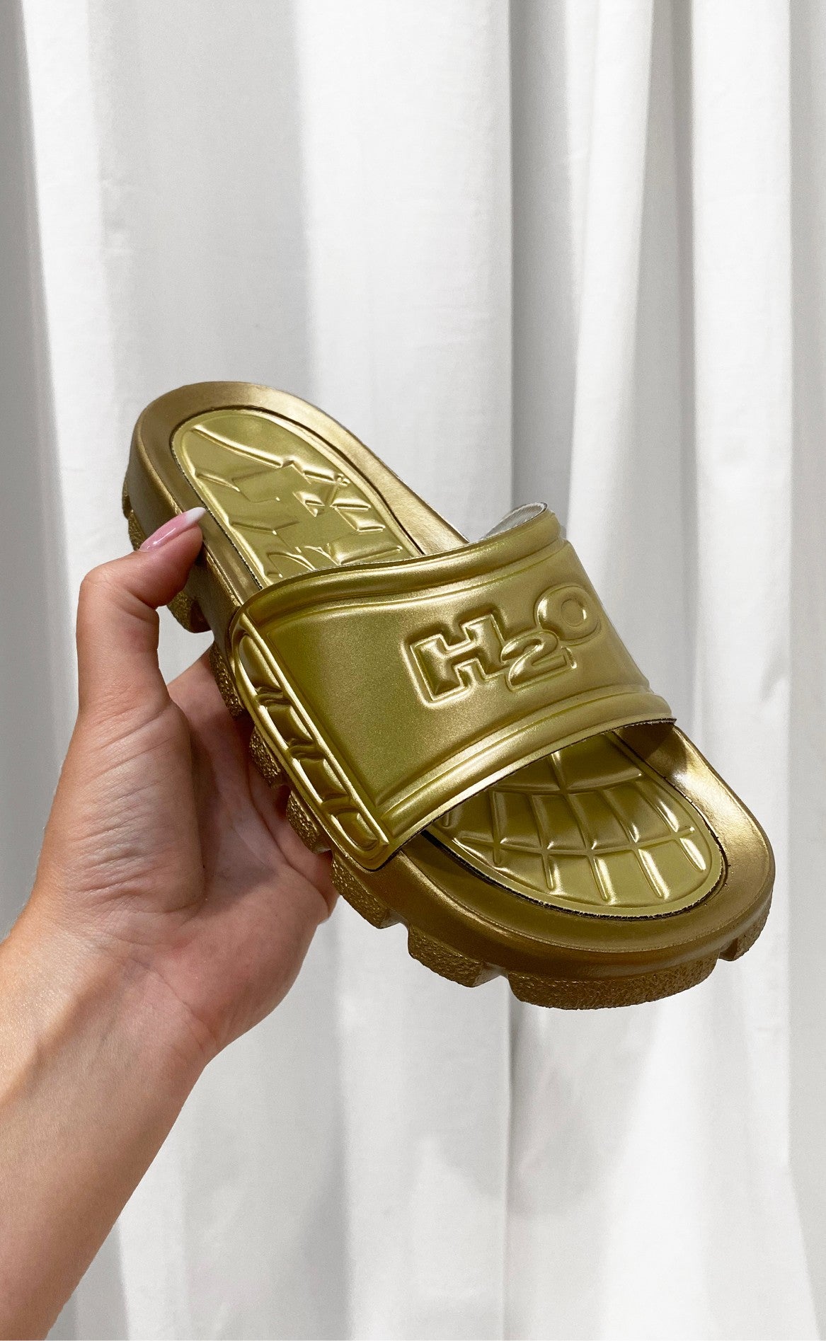 H2O Sandal - Trek Lacquer - Gold