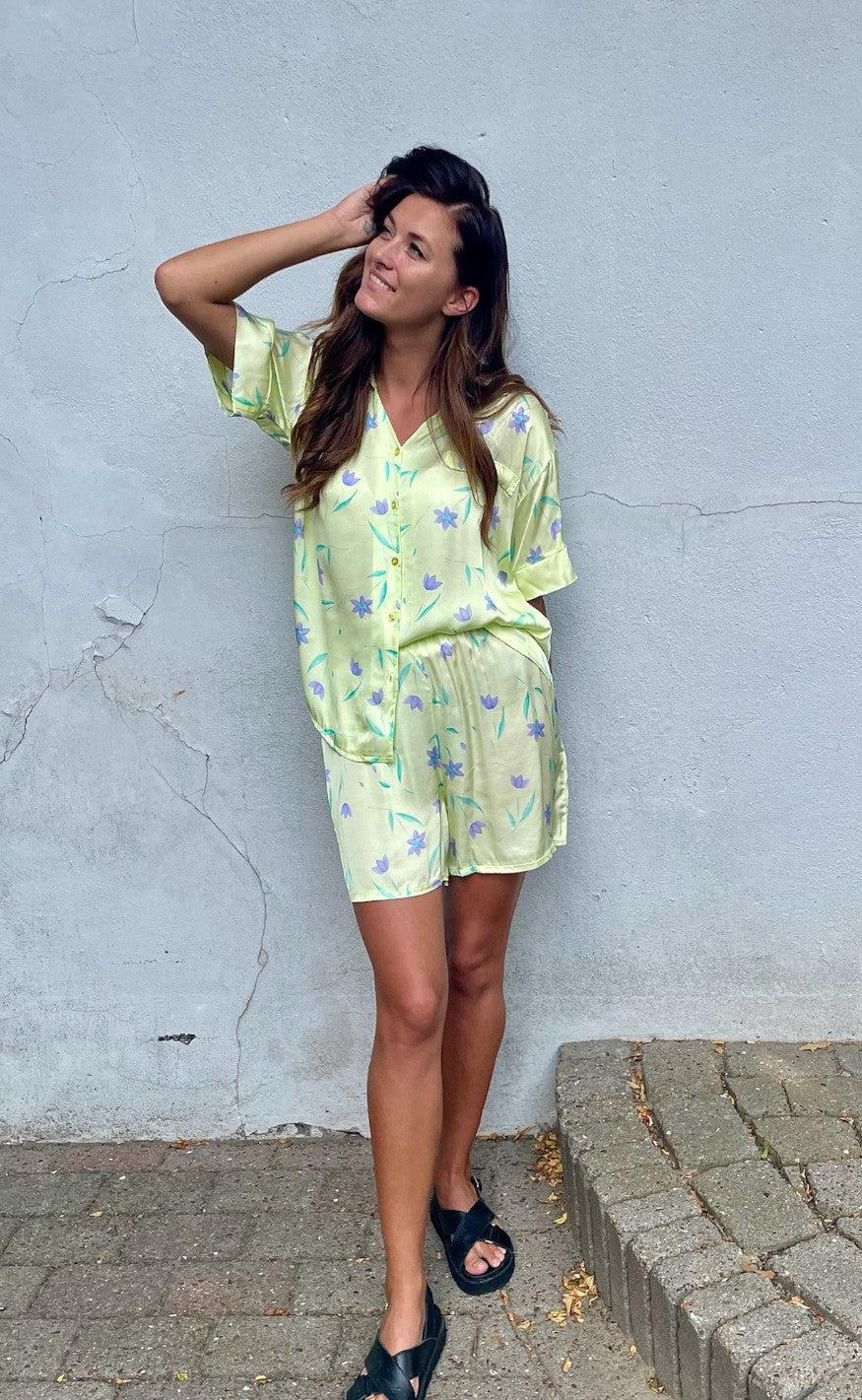 Noella Shirt - Micha - Offwhite w. Flowers